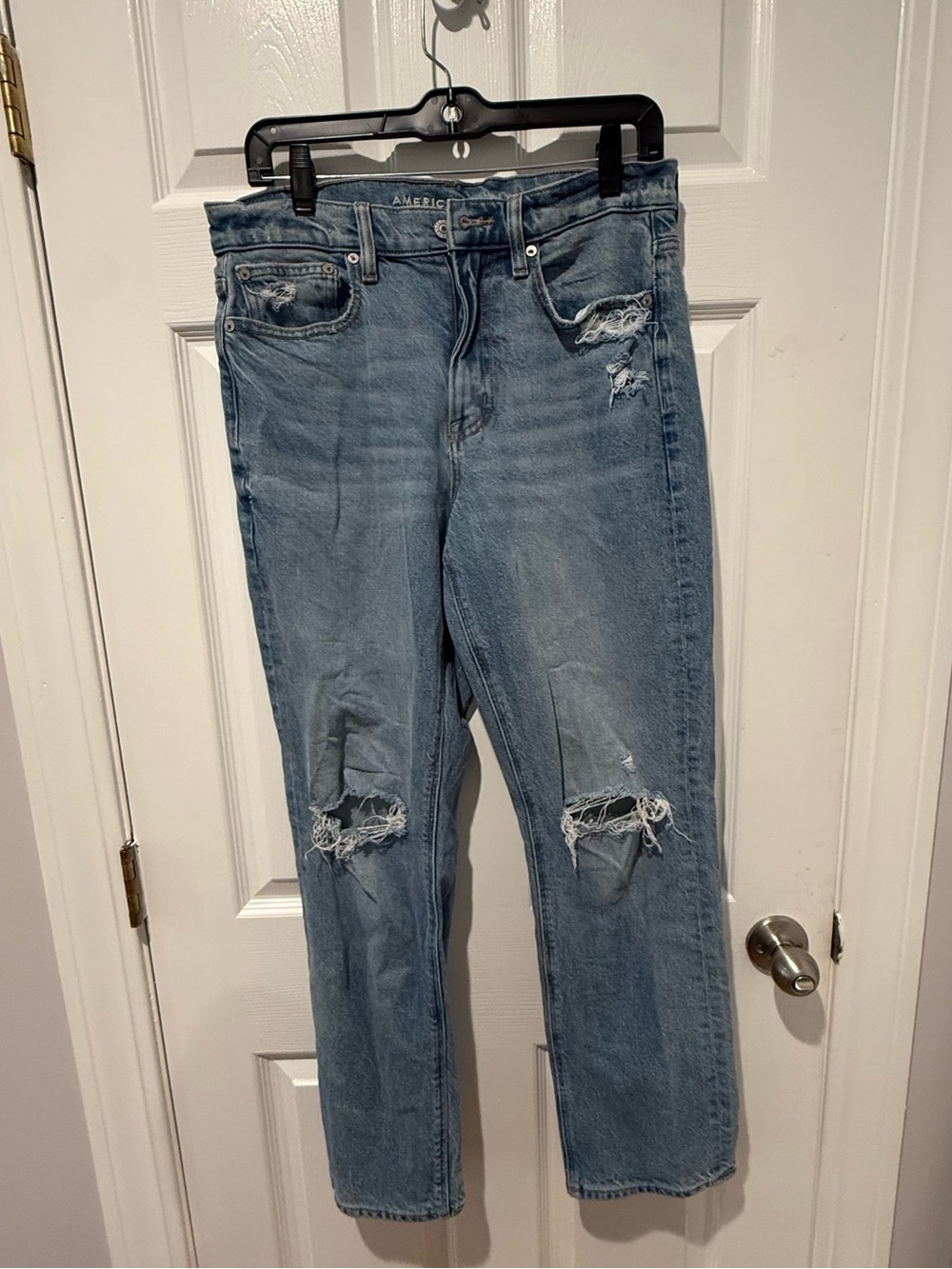 American Eagle Outfitters Light Blue Distressed Straight Jeans